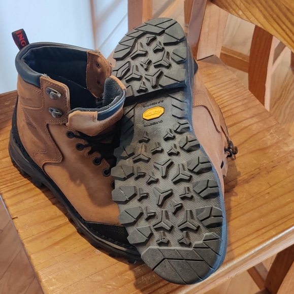 Red Wing Burnside Men's 6-inch waterproof safety toe workboots - Picture 3 of 4